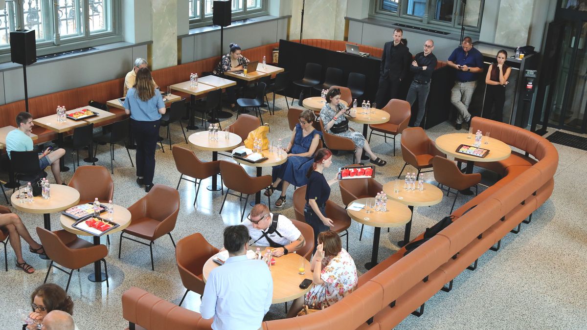 Újra megnyílt Budapesten a világ legszebb McDonald's étterme