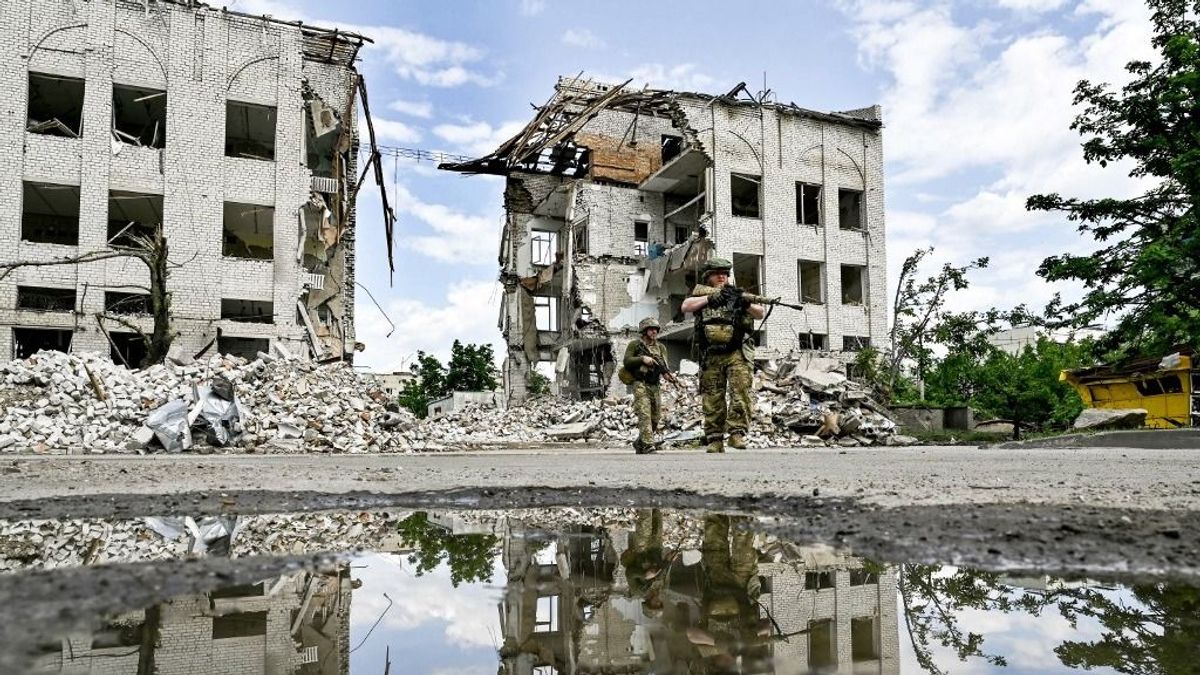 Az orosz-ukrán háború 893. napja - Mérleget vont az elmúlt két és fél évről az ukrán légierő parancsnoka