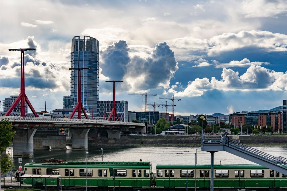 Mol, Budapest,,Hungary,-,September,20,,2022:,The,Mol,Tower,,First