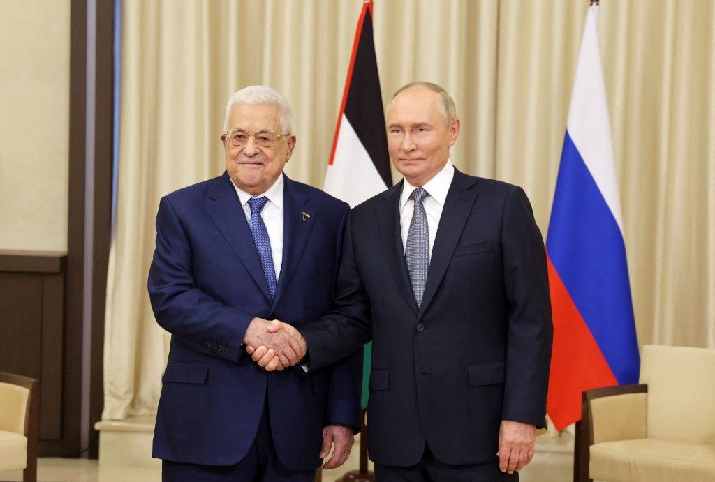 Palestinian President Abbas meets with Russian President Putin in Moscow