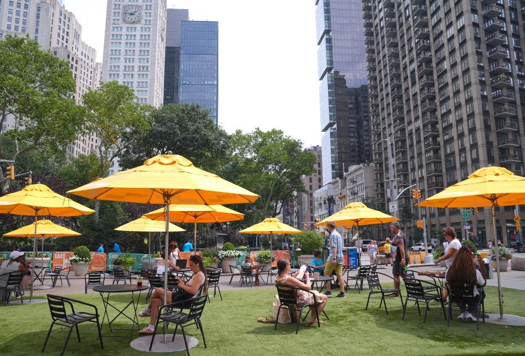 NEW YORK, UNITED STATES - AUGUST 02: People are seen during their daily lives as New York City heat advisory has been extended through Saturday, in New York, United States on august 02, 2024. Selcuk Acar / Anadolu (Photo by Selcuk Acar / ANADOLU / Anadolu via AFP)