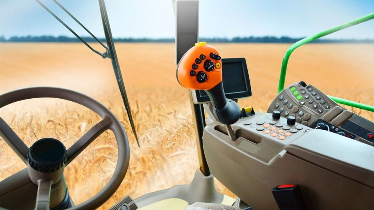 Két litván férfi magyar traktorokról lopkodta a GPS-antennákat, több tízmilliós kárt okoztak