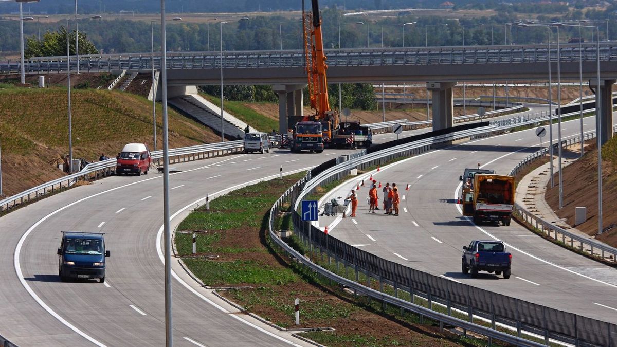 Rendkívüli felújítás kezdődött az M0-son 