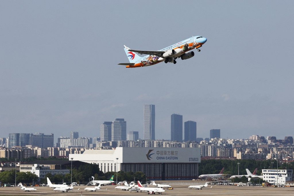 **CHINESE MAINLAND, HONG KONG, MACAU AND TAIWAN OUT** A Zootopia-themed airplane takes off from the Hongqiao Airport in Shanghai, China, 24 May, 2024. (Photo by stringer / cnsphoto / Imaginechina via AFP)
A nyugati légitársaságok nem tudnak lépést tartani a kínaiakkal azok versenyelőnye miatt, a légiközlekedés szereplőinek részesedése megváltozott.