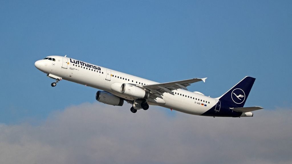 An Airbus A321-231 from Lufthansa takes off from Barcelona airport in Barcelona, Spain, on January 9, 2024. (Photo by Joan Valls/Urbanandsport/NurPhoto) (Photo by Urbanandsport / NurPhoto / NurPhoto via AFP)