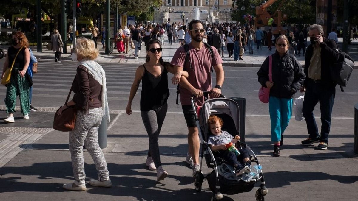 Készpénzzel és adókedvezménnyel ösztönöznék a gyerekvállalást Görögországban