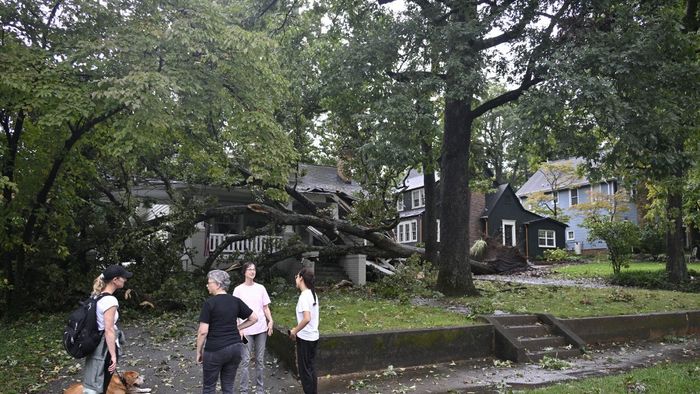 Hurricane Helene strikes Southeast in U.S.