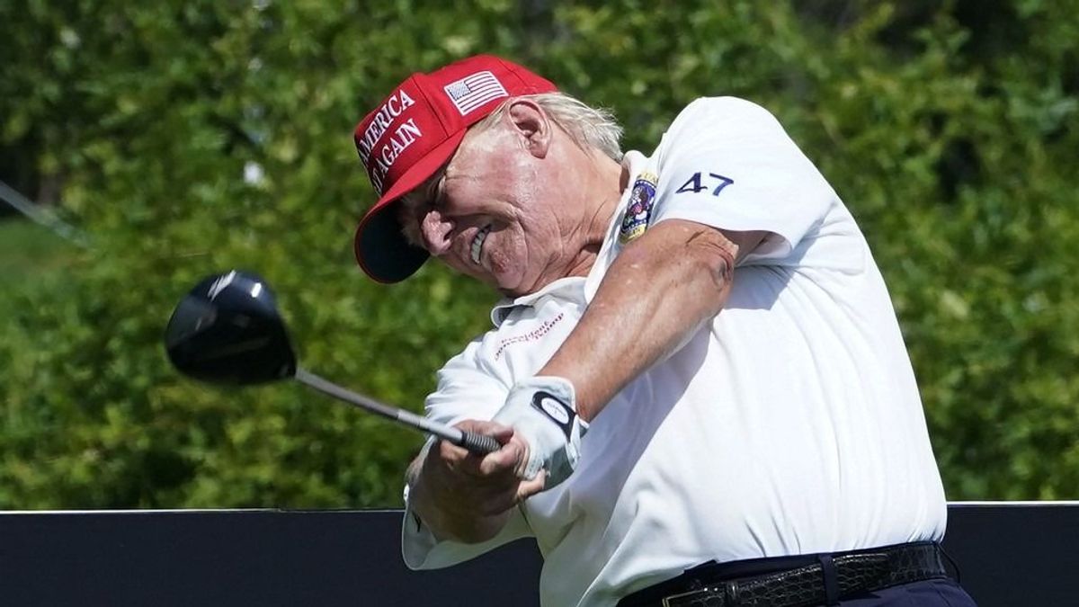 Golfdiplomácia, avagy hogy férkőzzünk Donald Trump kegyeibe 