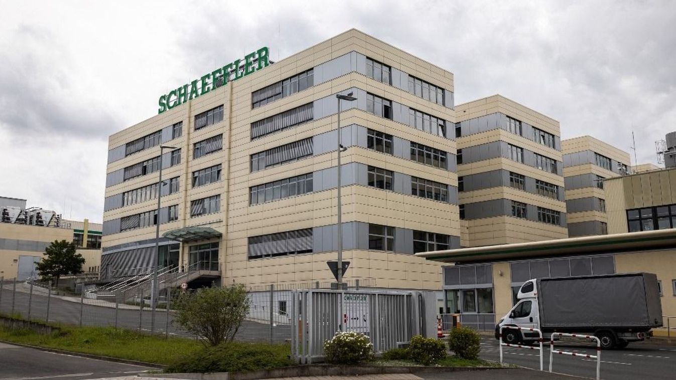 Schaeffler headquarters in Herzogenaurach
03 July 2024, Bavaria, Herzogenaurach: The lettering "Schaeffler" on the roof of a building at the headquarters of the automotive and industrial supplier. Photo: Christian Charisius/dpa (Photo by CHRISTIAN CHARISIUS / DPA / dpa Picture-Alliance via AFP)