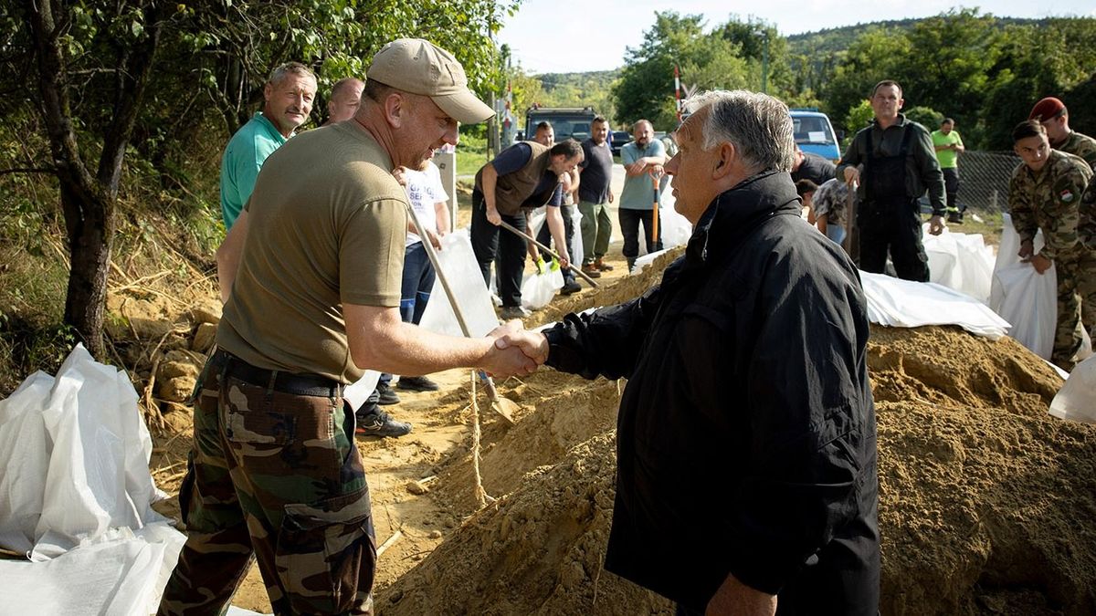 ORBÁN Viktor
árvíz