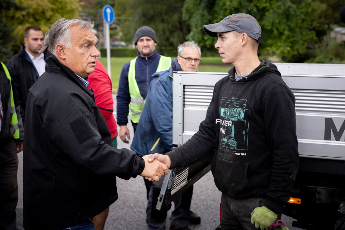 ORBÁN Viktor
árvíz