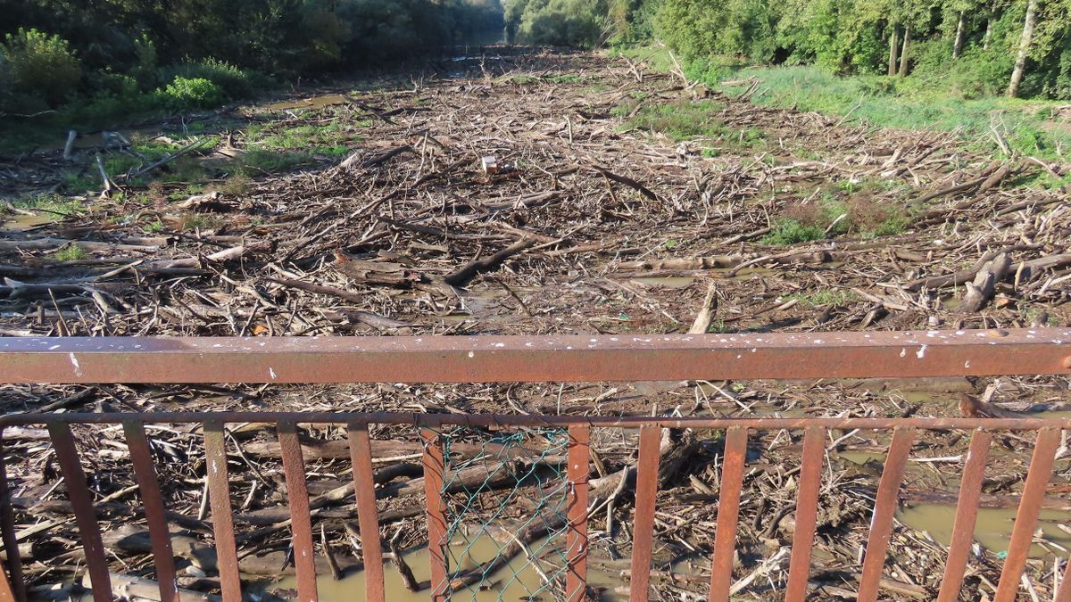 Utakat kellett lezárni a katasztrófaturisták miatt Győr-Moson-Sopron vármegyében