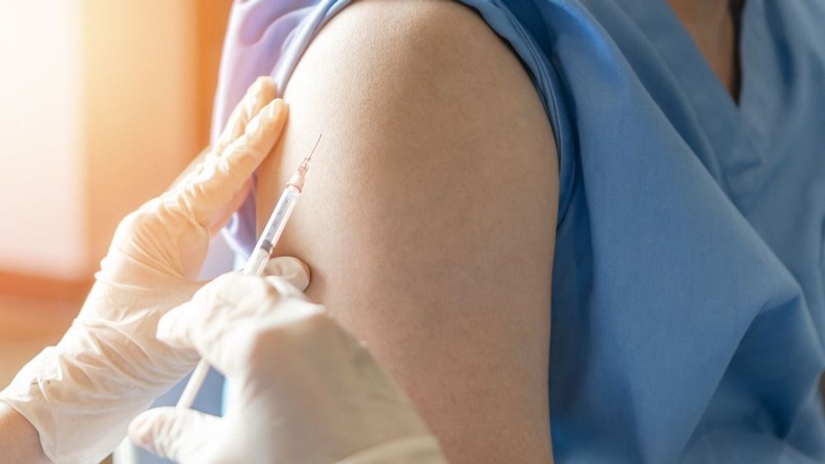 Hepatitis B ellen oltják a hetedikeseket – a védőoltás hatásos és biztonságos