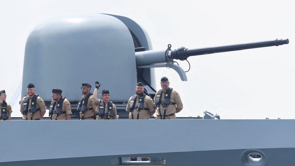 Corvette "Ludwigshafen am Rhein" departs for deployment német haditengerészet