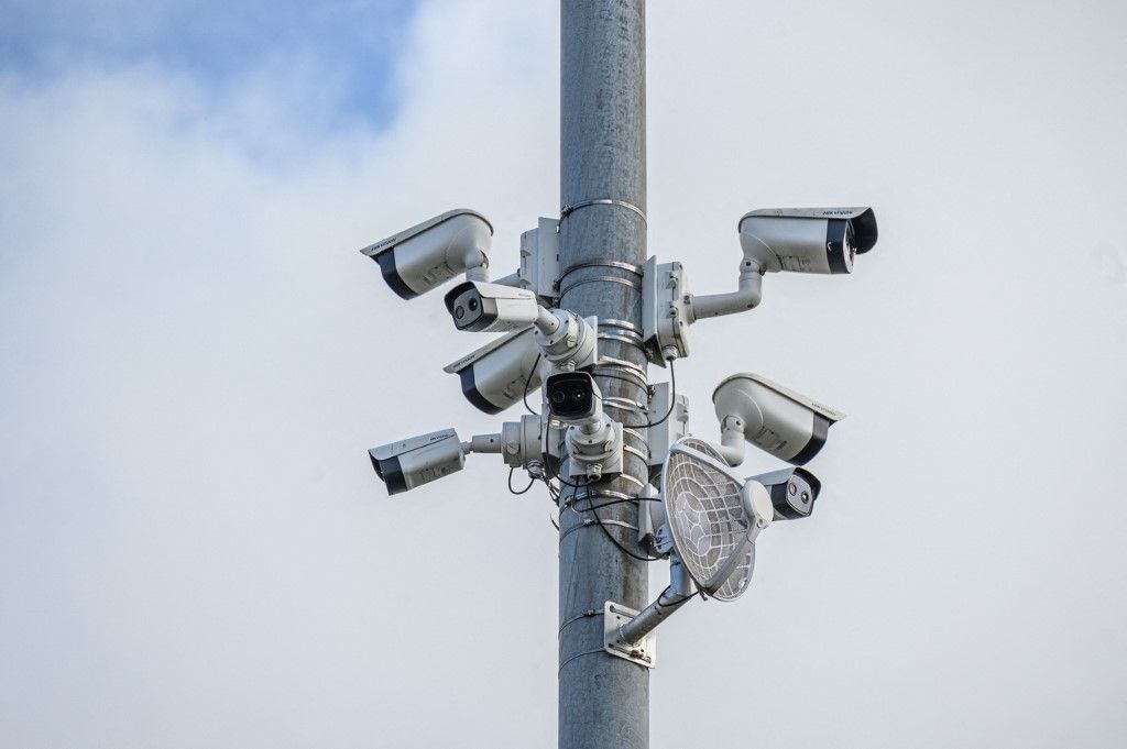 Several surveillance cameras are mounted on a pole. ANP / Hollandse Hoogte / Tom van der Put netherlands out - belgium out (Photo by Tom van der Put / ANP MAG / ANP via AFP)
Kína, biztonsági kamera