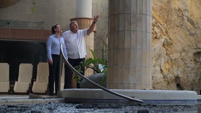 Miskolctapolcai Barlangfürdő: Tóth-Szántai József FB oldalán