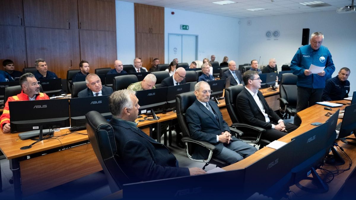 Árvíz: Orbán Viktor és Karácsony Gergely közösen vett részt az operatív törzs ülésén
