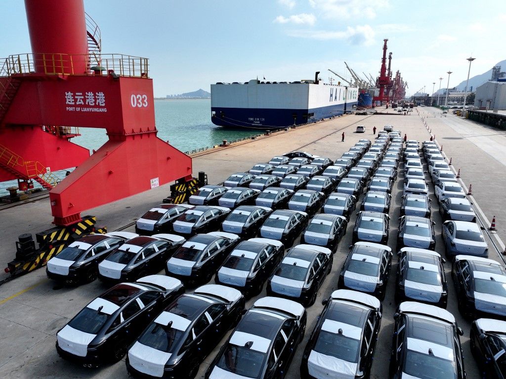 büntetővámok Kína 
Lianyungang Port Automobile Export