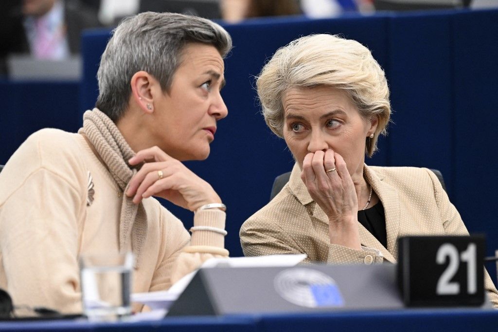 von der Leyen és Margrethe Vestager, az EU versenyjogi biztosa