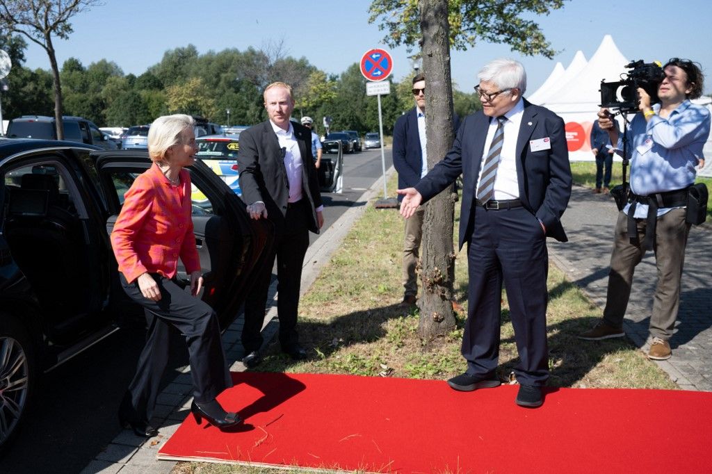 Groundbreaking ceremony for ESMC chip plant in Dresden