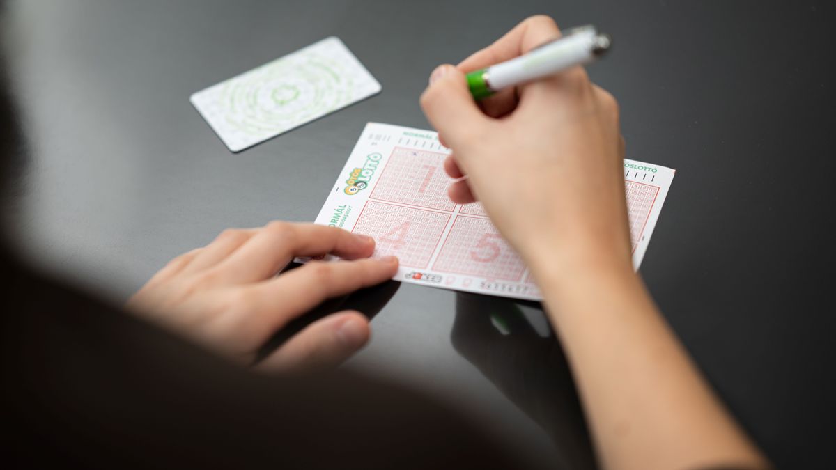 Ötöslottó: közel 6 milliárd forint a főnyeremény