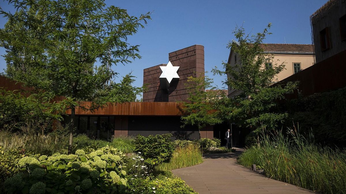 Tényleg megszorításokra készül Orbán Viktor? A szakértők nem így látják a beruházási tiltólistát