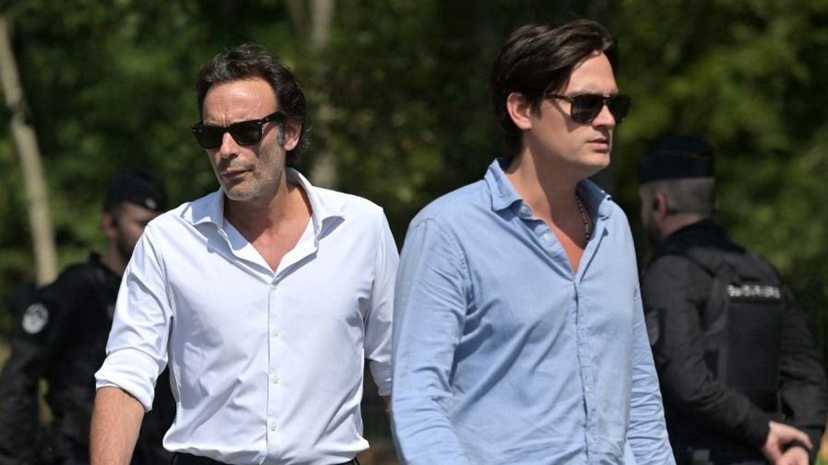 Lehull a lepel Alain Delon végrendeletéről, gyermekeinél pattog a labda