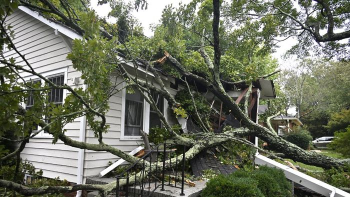 Hurricane Helene strikes Southeast in U.S.