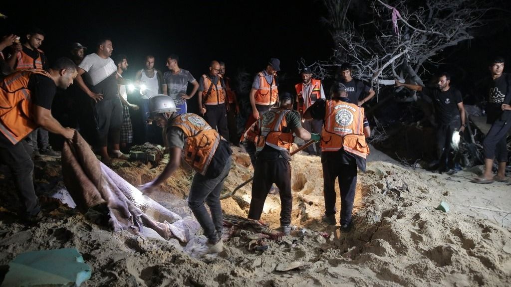 Israeli airstrike on a tent encampment in Gaza kills several Palestinians
izraeli háború