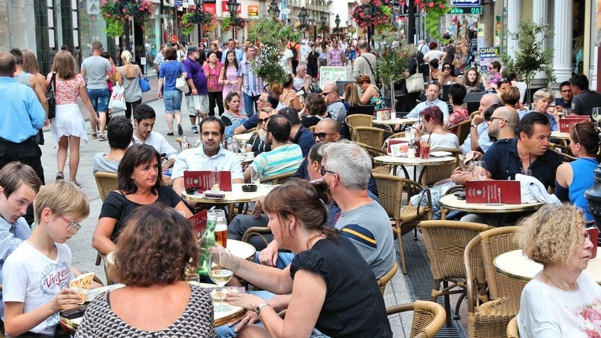 Inflációban a régió legjobbja Magyarország: a GDP-nek ez segít, de a forintért izgulni kell