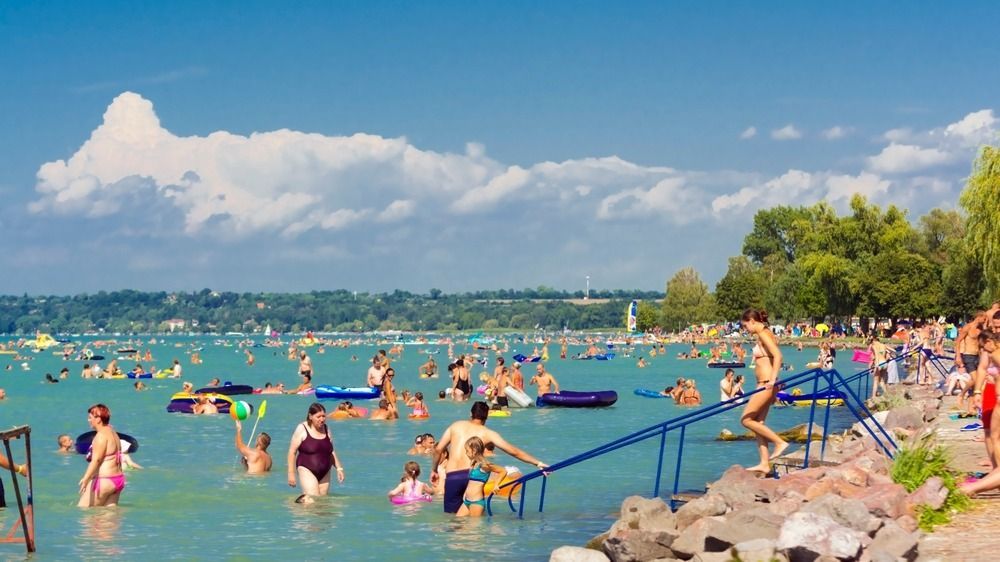 Siofok,,Hungary,-,July,30.,2016:,Huge,Crowd,In,The