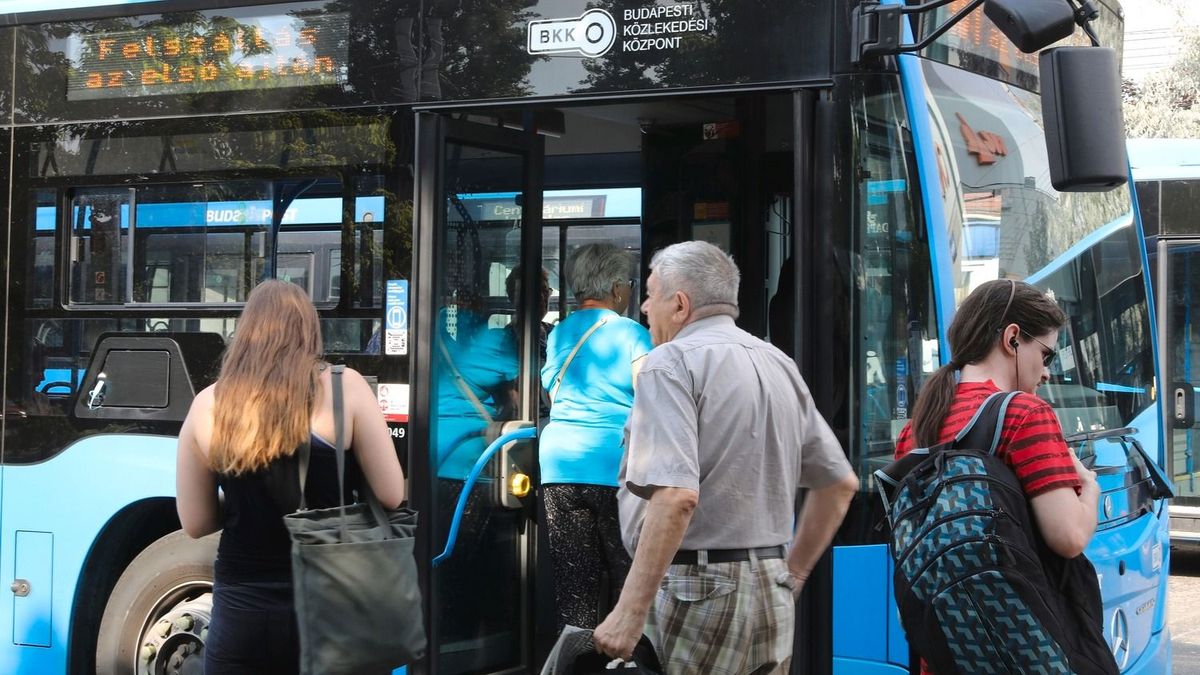 Egy óbudai lakótelepet is elért az árvíz, újabb lezárásokról tájékoztatott a BKK