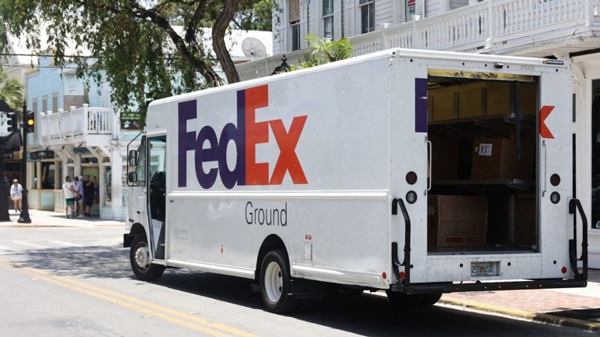 Olcsóbb szállítási megoldást keresnek a cégek, szenved a Fedex