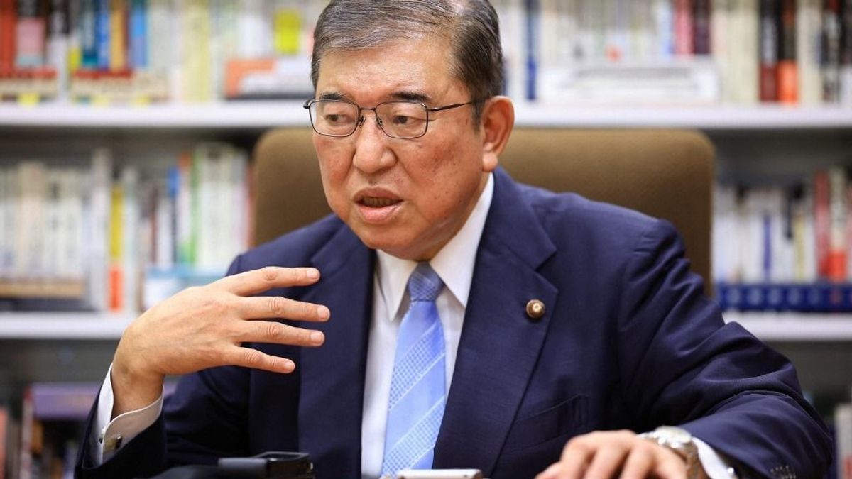 Mire felkelt a nap, új kormányfője lett Japánnak
