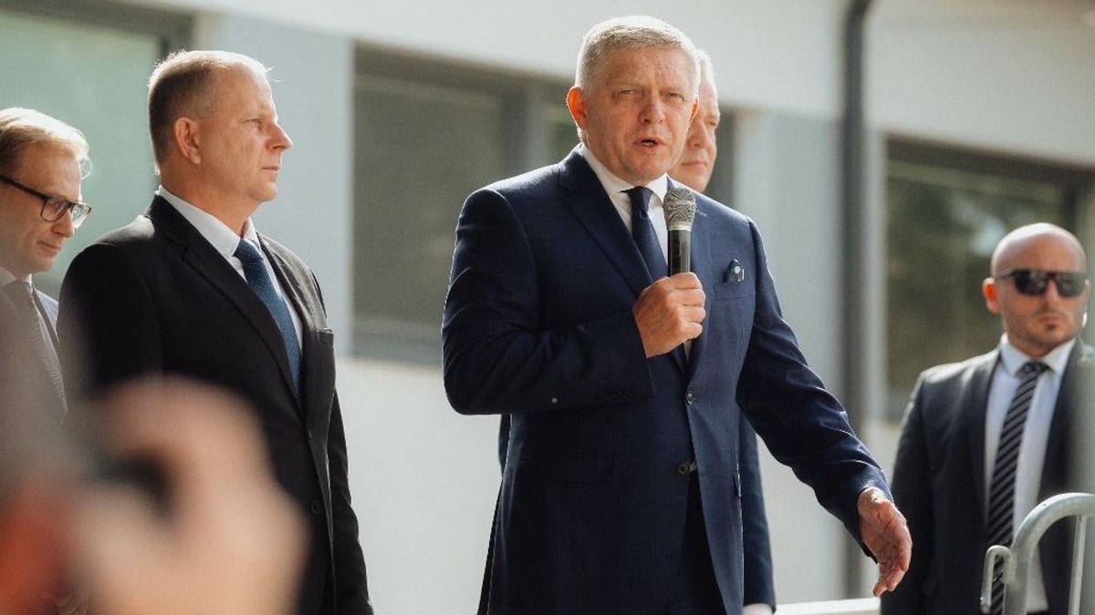Ukrán katonai alakulatokat vádol nácizmussal Robert Fico