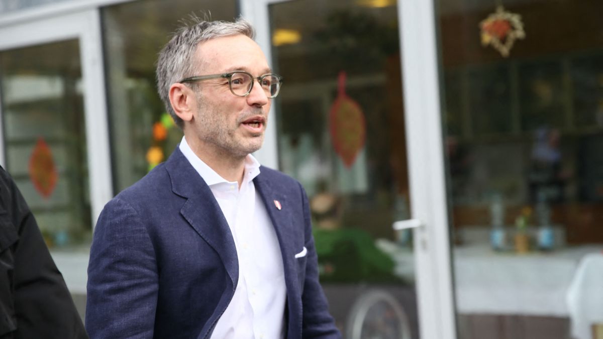 Osztrák választás: győzött Orbán Viktor szövetségese