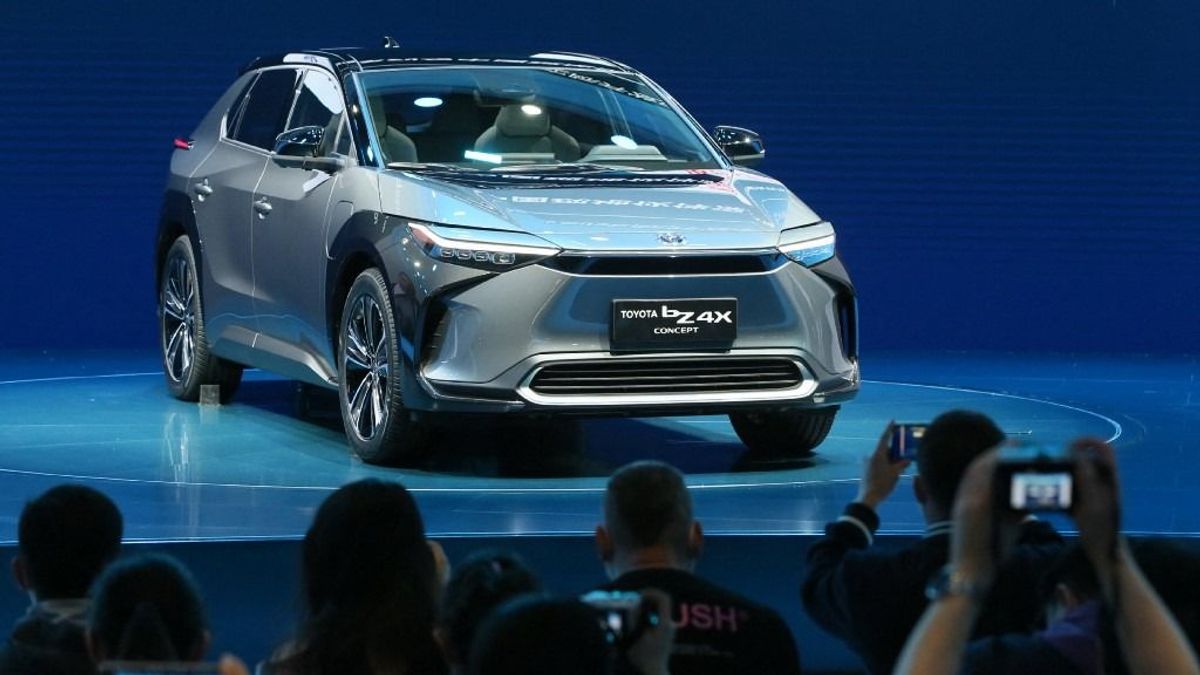 A Toyota elektromos autói iránt is csökken a kereslet
