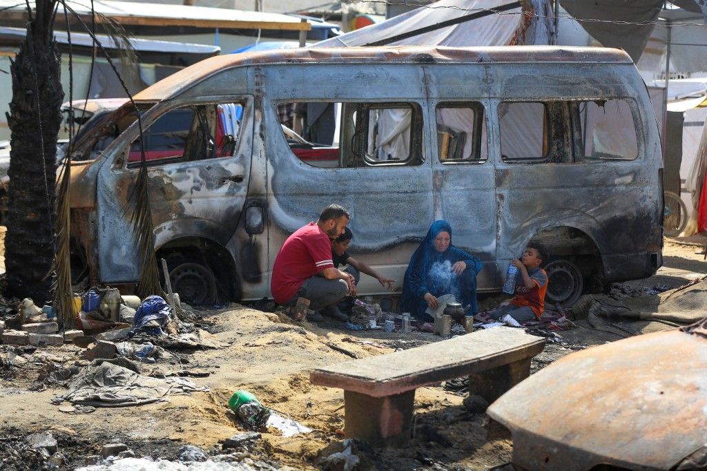 Following Israeli strike on tents of displaced in Gaza hospital courtyard