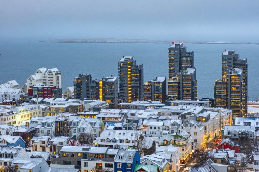 Iceland reykjavik view city hallgrimskirja church