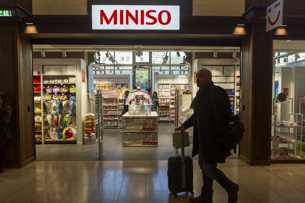 Gare De Lyon's Cultural And Economic Significance, miniso, primark, 