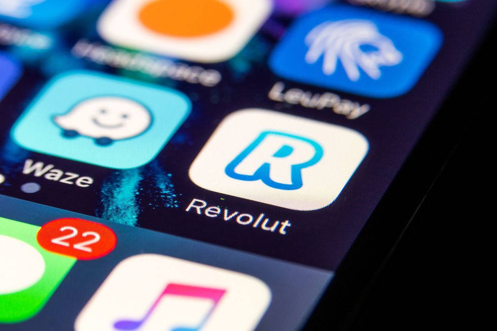 Vilnius,,Lithuania,-,November,19,,2017:,Revolut,App,Logo.,Revolut