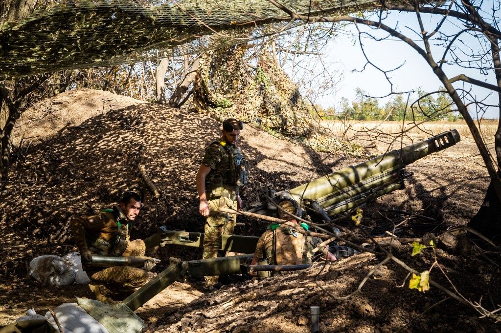 Military mobility of Ukrainian soldiers in Pokrovsk
POKROVSK, UKRAINE - SEPTEMBER 28: KARA-DAG 15th brigade artillery unit ready to use Italian Auto Malara MOD 56 howitzer on the zero line of the Pokrovsk front, Ukraine on September 28, 2024. Vincenzo Circosta / Anadolu (Photo by Vincenzo Circosta / ANADOLU / Anadolu via AFP) drón