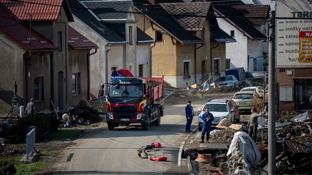 Recovery efforts underway following heavy flooding in Czech Republic