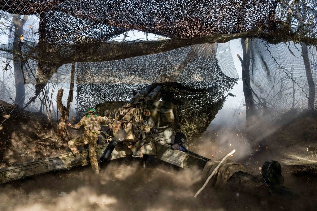 Ukrainian artillery repels Russian advance on Selydovo near Pokrovsk
Donyeck, orosz-ukrán háború