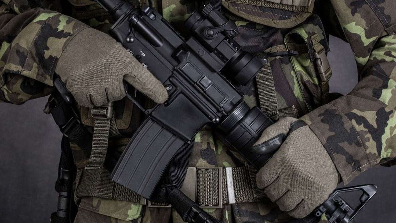 Close-up,Of,A,Soldier,Holding,Modern,Weapon,M4,Carbine