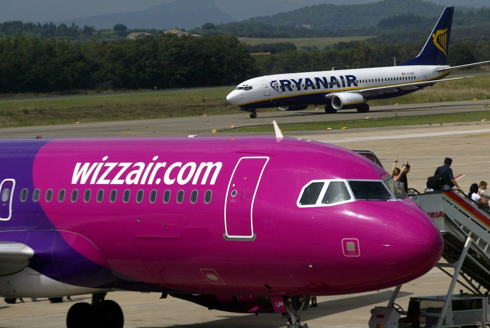 Gerona,-,Sept.,6:,East,European,Budget,Airline, Wizz air ,On