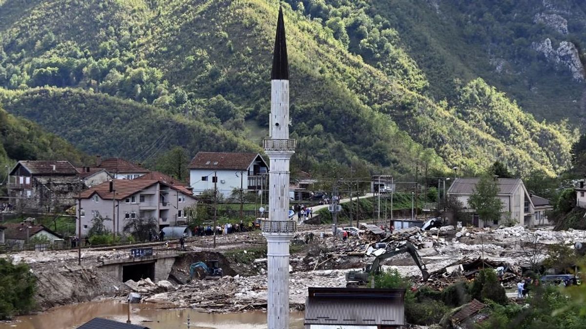 Az árvíz miatt elmaradnak a focimeccsek Boszniában egy bő héttel a magyar válogatott mérkőzése előtt