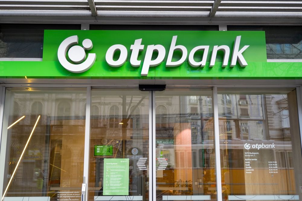 Budapest,-,Jan,20:,Logotype,Of,Otp,Bank,Over,The