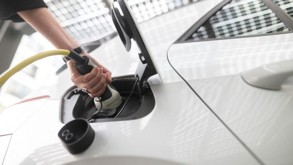 Miért ódzkodnak sokan az elektromos autóktól?