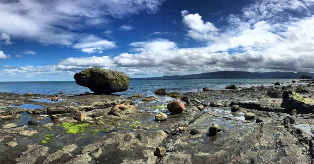 Balance,Rock,In,Haida,Gwaii.,Beautiful,Landscape,In,The,Pacific